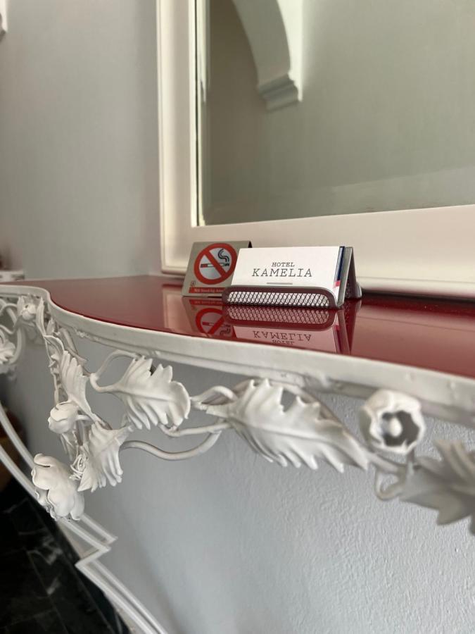 Kamelia Hotel 스페체스 외부 사진